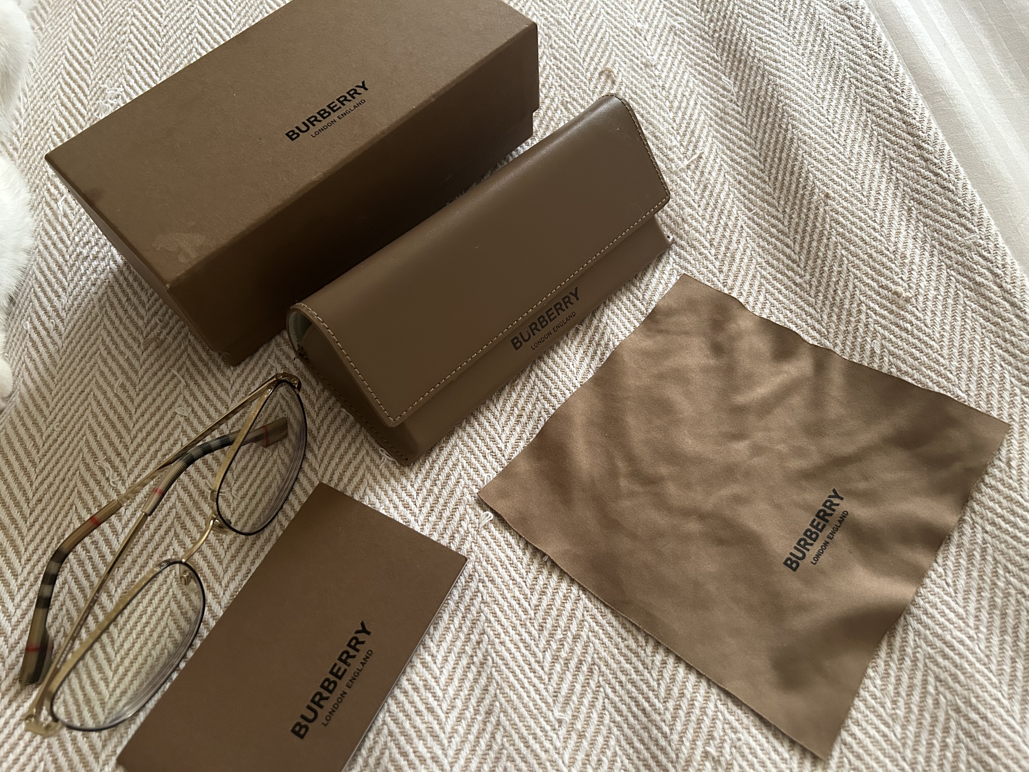 Burberry — Burberry eyeglass (Good)