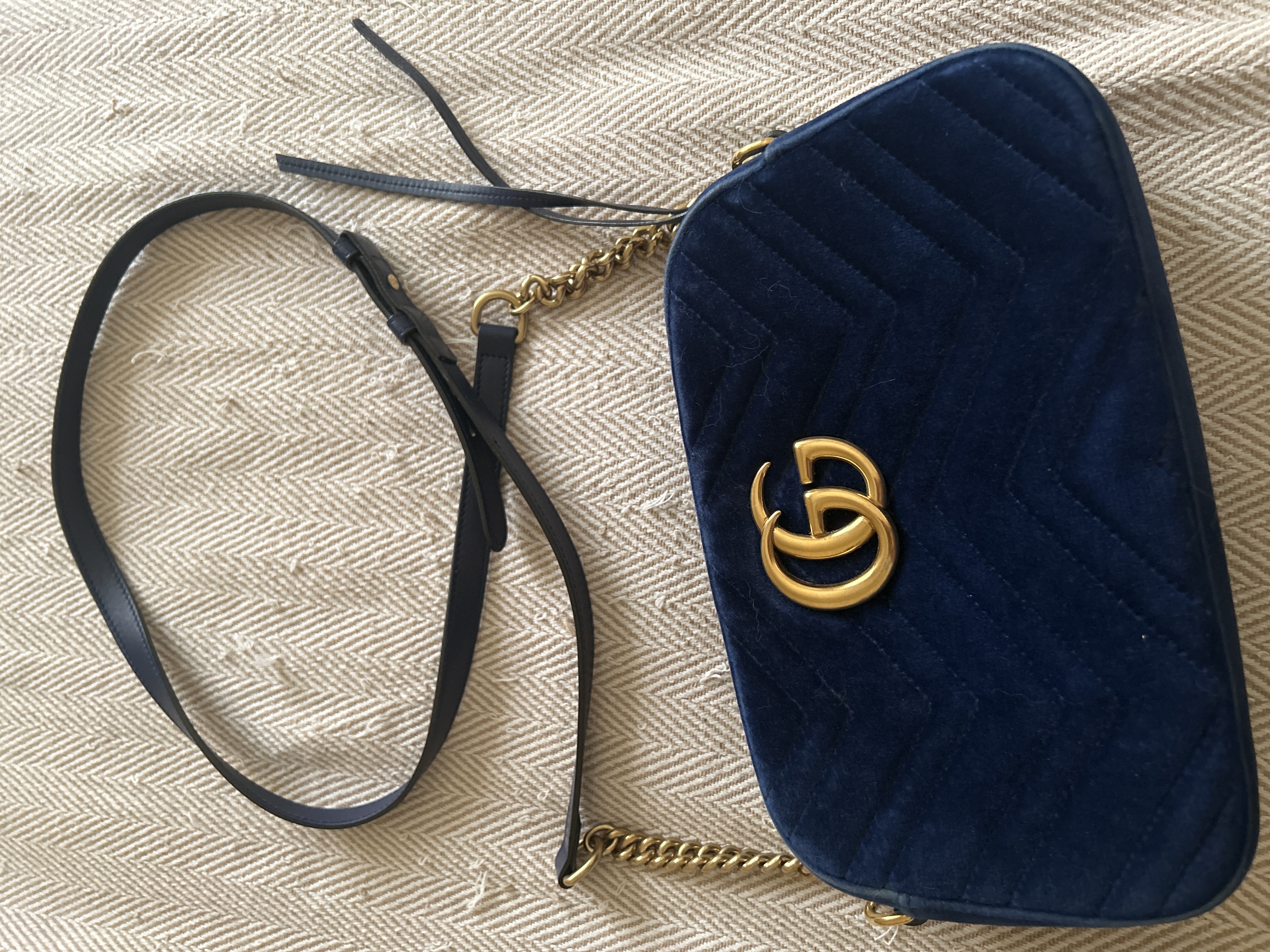Gucci — Gucci GG Marmont Velvet Bag — Blue (Good)
