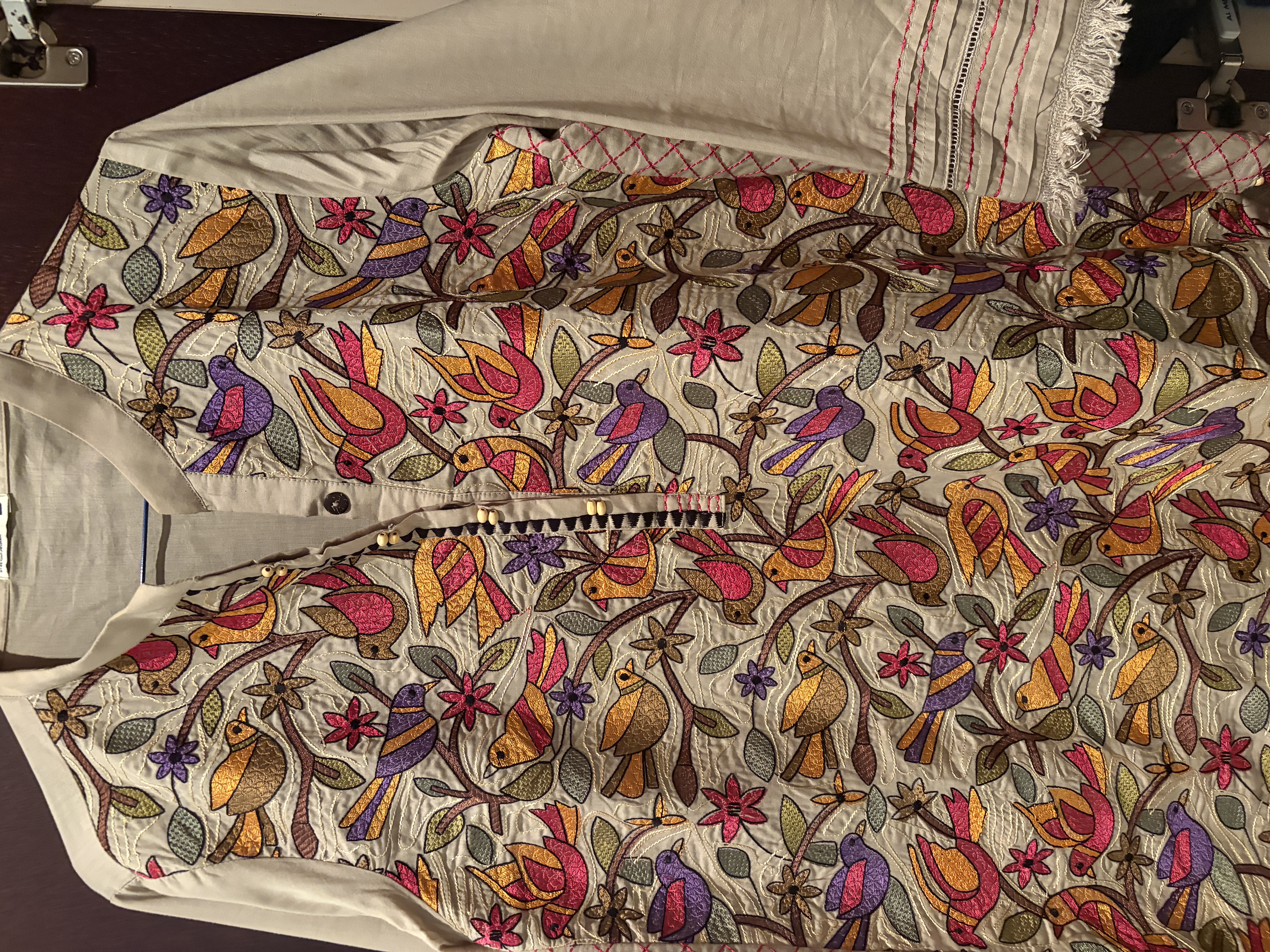 & Other Stories — Beige Embroidered Bird Tunic Top Pakistani shirt (Size M/L, Like new)