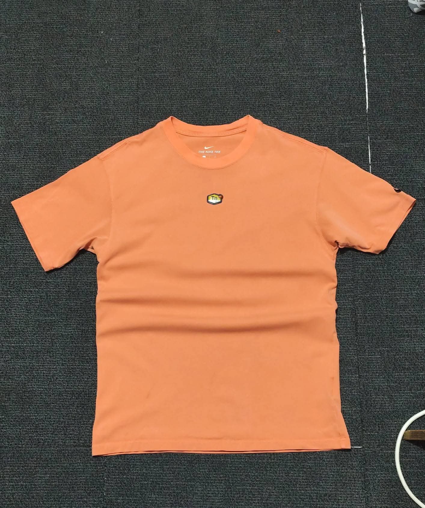 Nike — Nike Tn Air Orange Logo T-Shirt (Size S, Good)