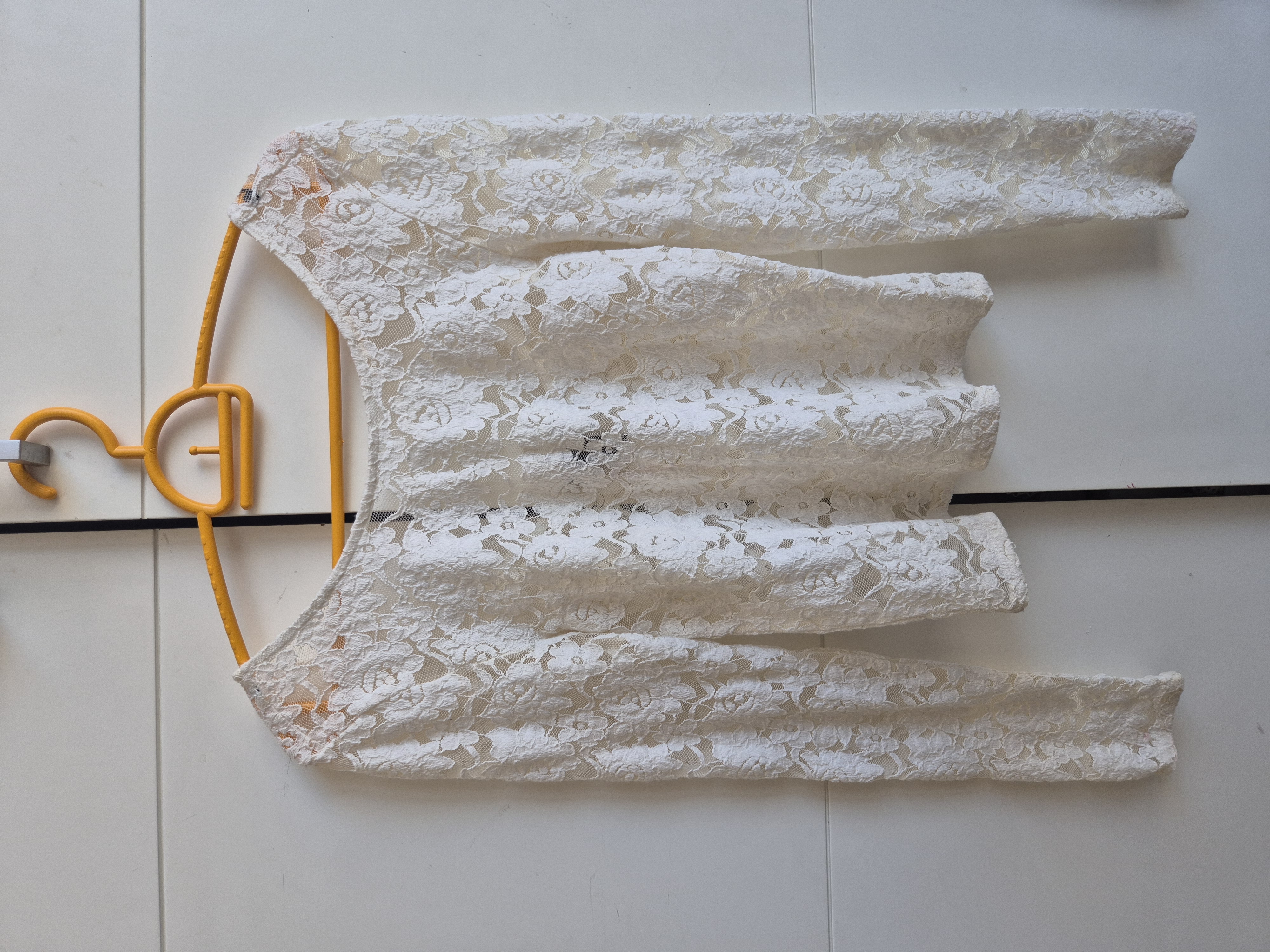 Forever 21 — Forever 21 lace top (Size S, Good)