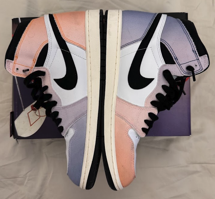 Nike — Nike Air Jordan 1 High OG 'Skyline' Sneakers (Like new)