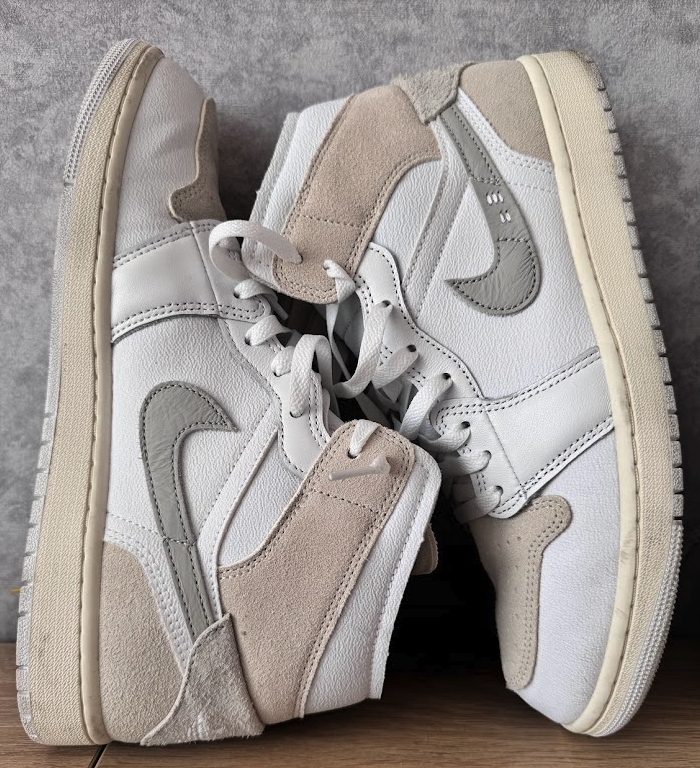 Nike — Nike White Shoes (Good)