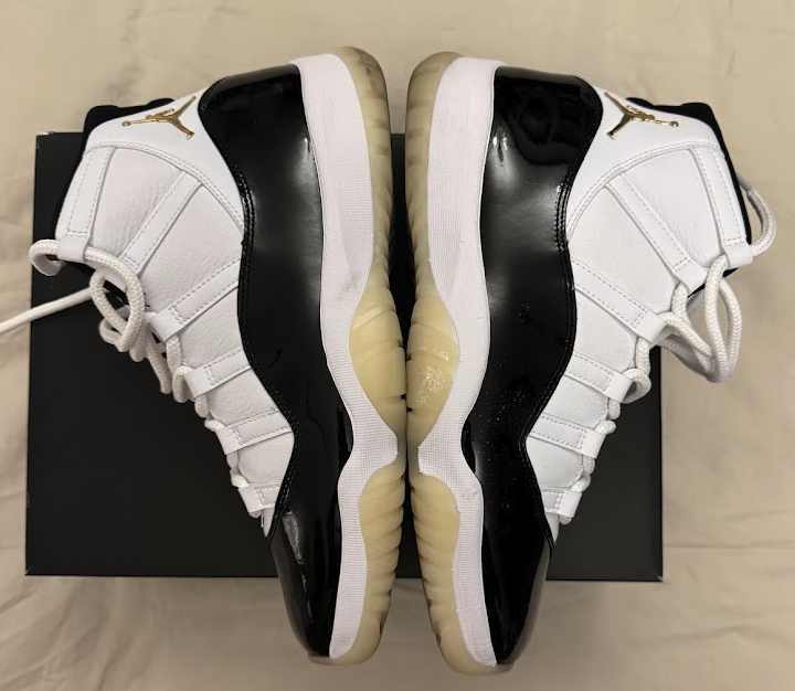 Jordan — Air Jordan 11 Gratitude Sneakers (Good)