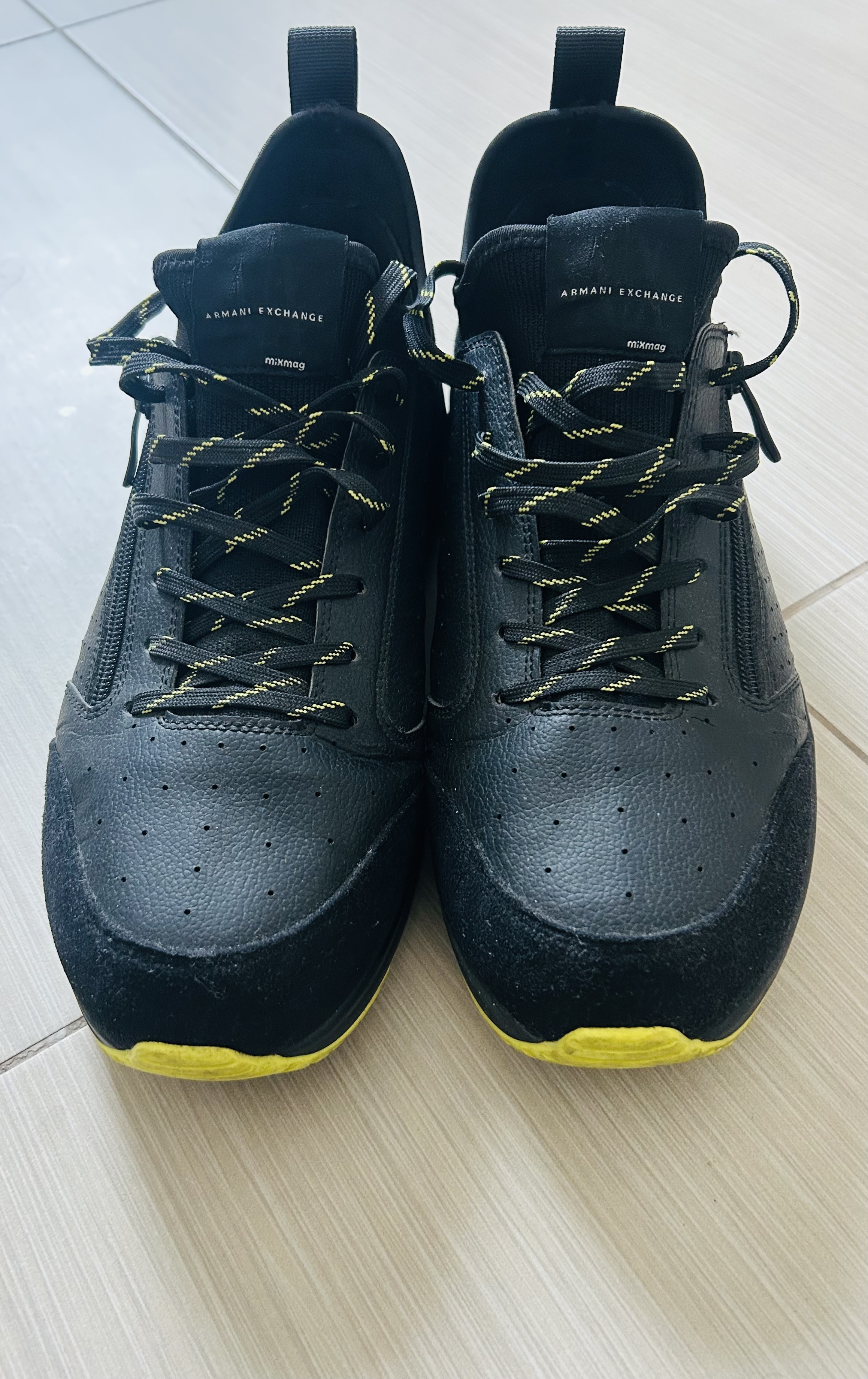 Armani Exchange — Armani Exchange Black & Yellow Sneakers (Size EU 43, Like new)