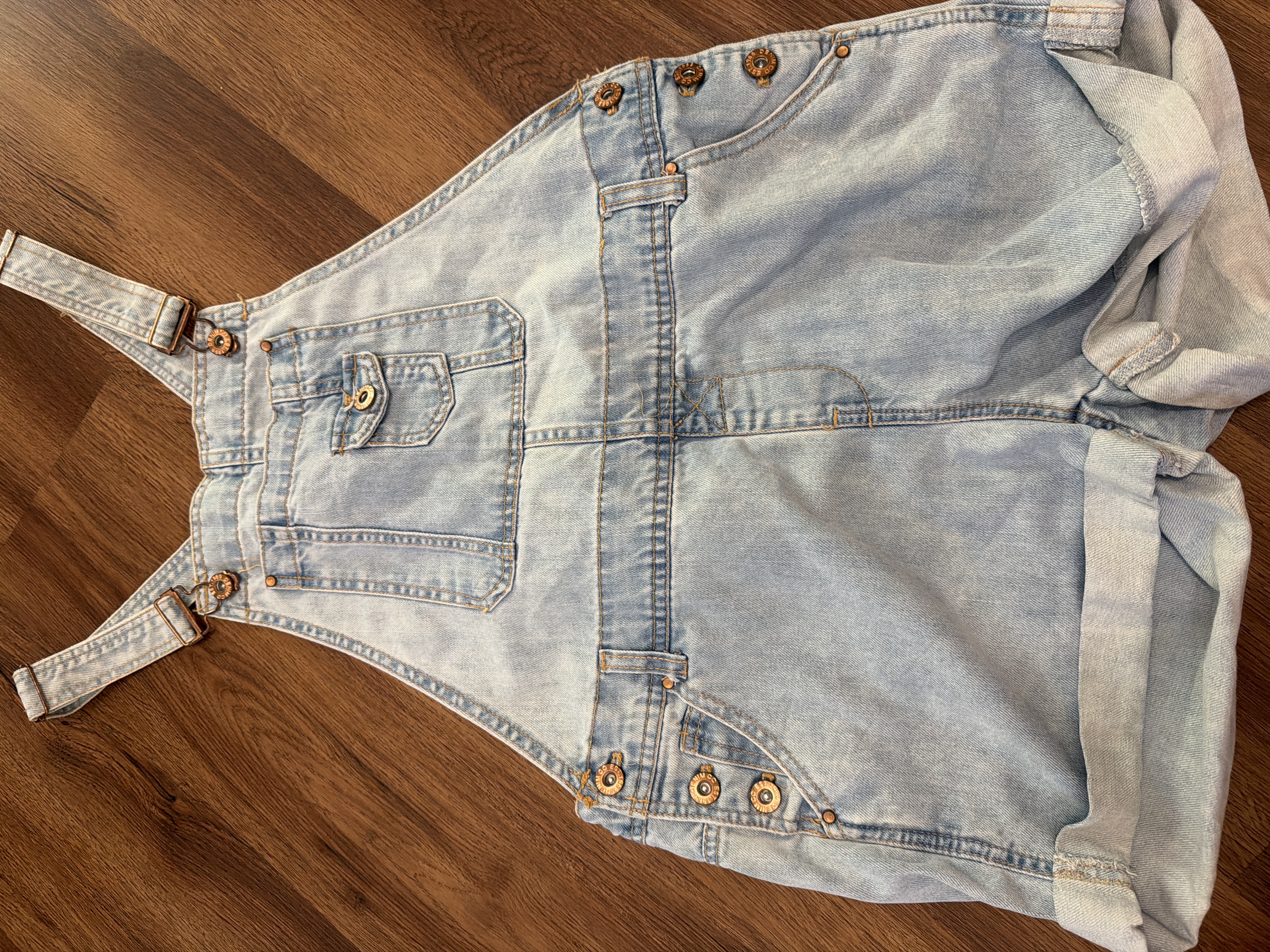 Love your denim — Denim Co. blue overalls (Like new)