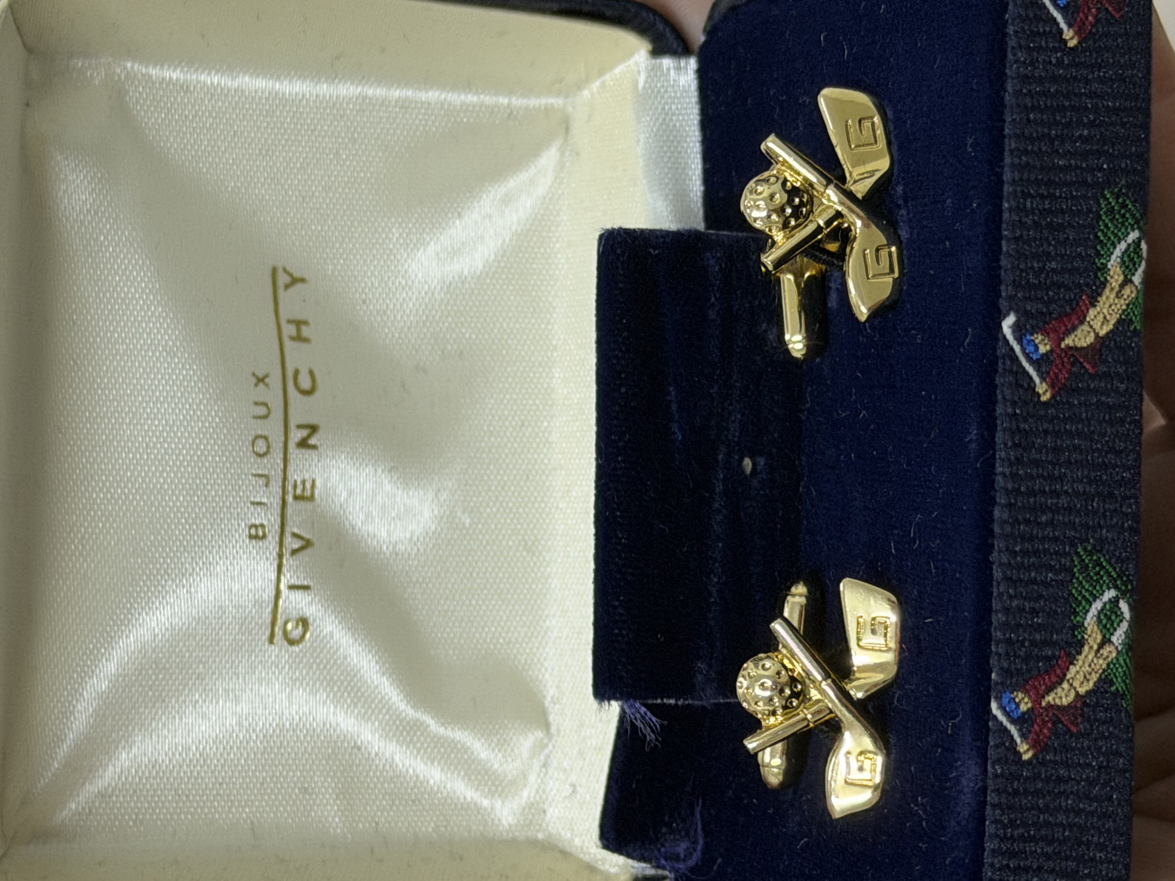 Givenchy — Givenchy Cufflinks (Like new)