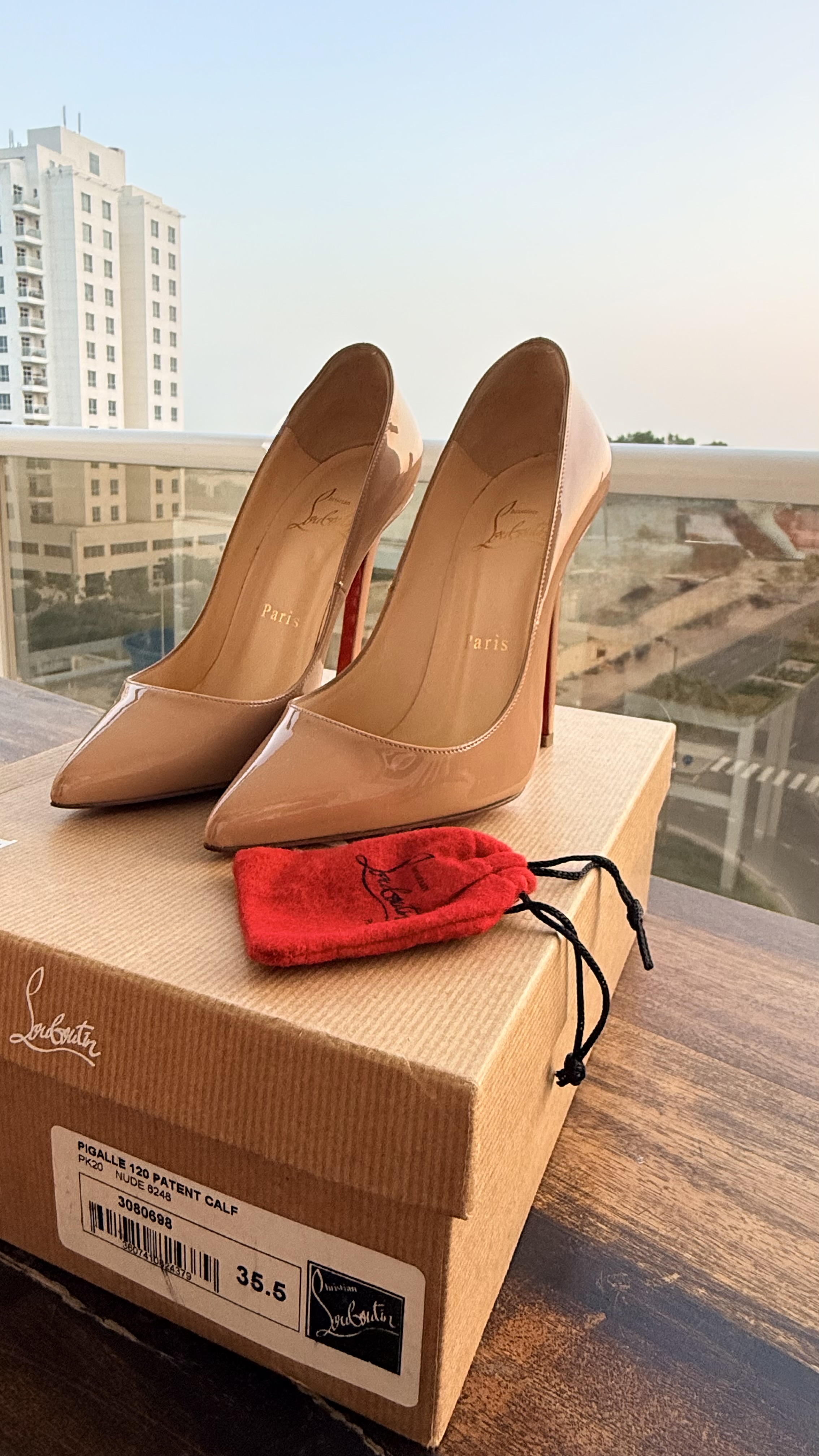 Christian Louboutin — Christian Louboutin Nude Shoes (Size 35.5, Like new)